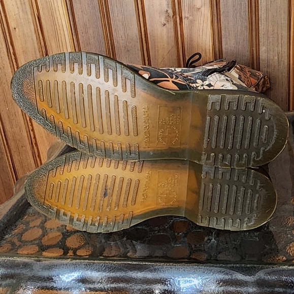 Rare Dr. Martens Cerys 14 Eye Night Jungle Boots Size 9 - Picture 9 of 10